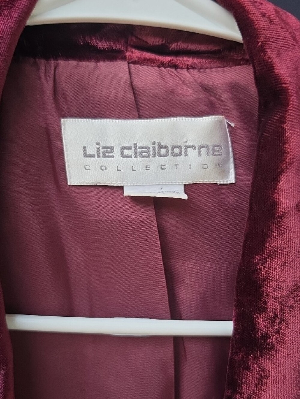 LIZ CLAIBORNE COLLECTION Velvet Blazer in Plum - Picture 6 of 7